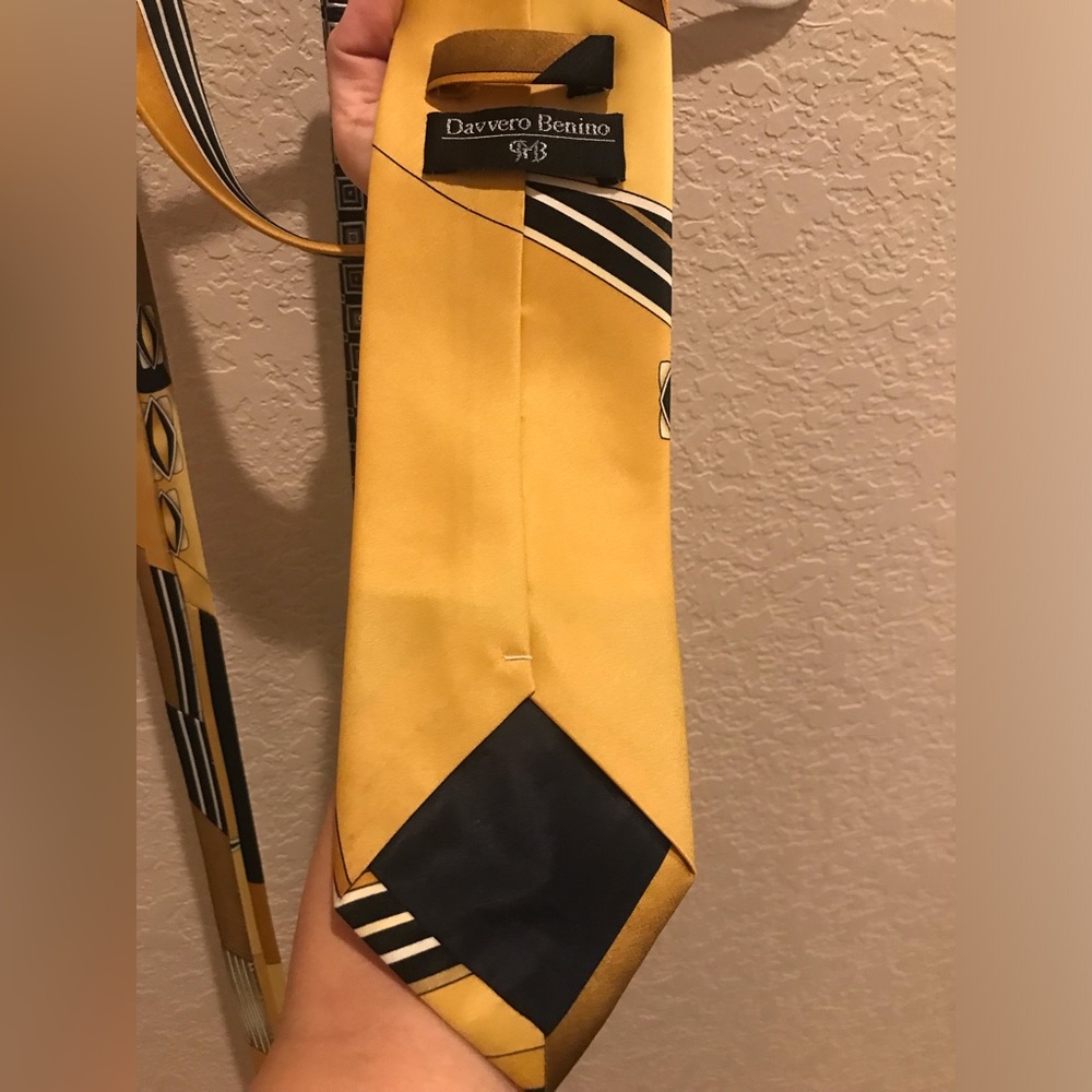 DAVVERO BENINO 100% POLYESTER PRINT TIE & CHRISTIAN AUJARD PARIS GEOMETRIC TIE - Picture 5 of 14